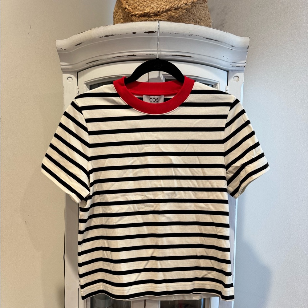 COS Womens size small Striped Black and White T-Shirt with Red Collar nwt